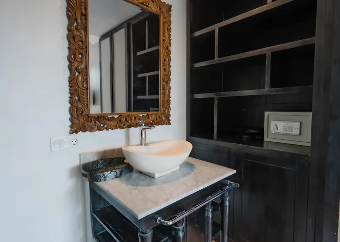 Lealands Hotel Nusa Dua (Bali)